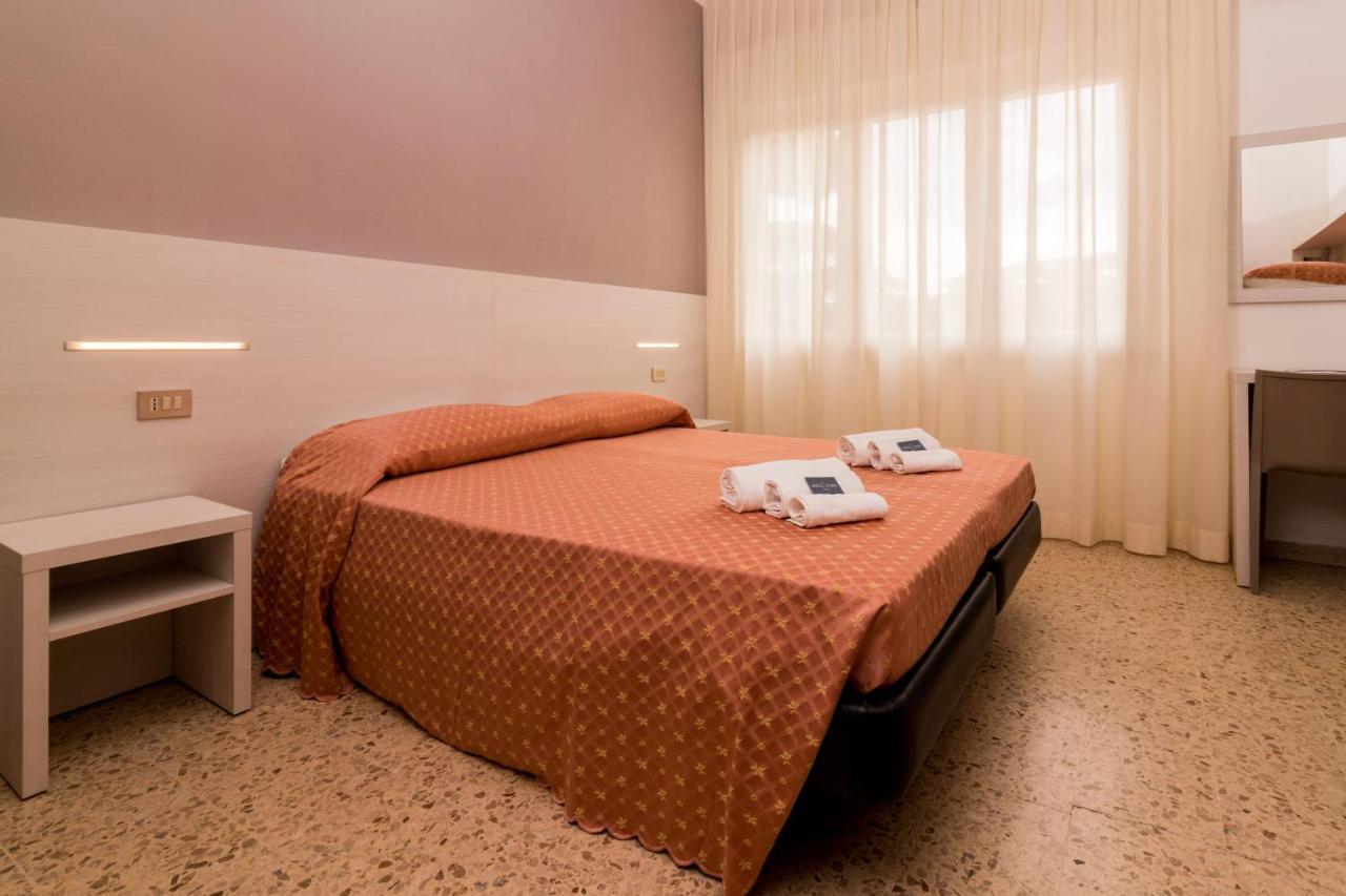 Hotel Lydia チェルヴィア エクステリア 写真