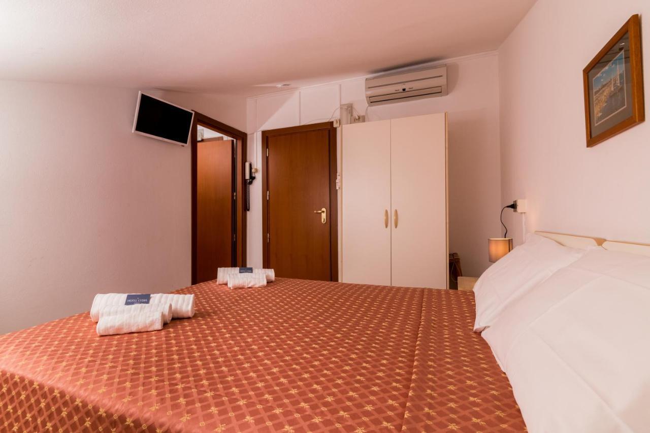 Hotel Lydia チェルヴィア エクステリア 写真