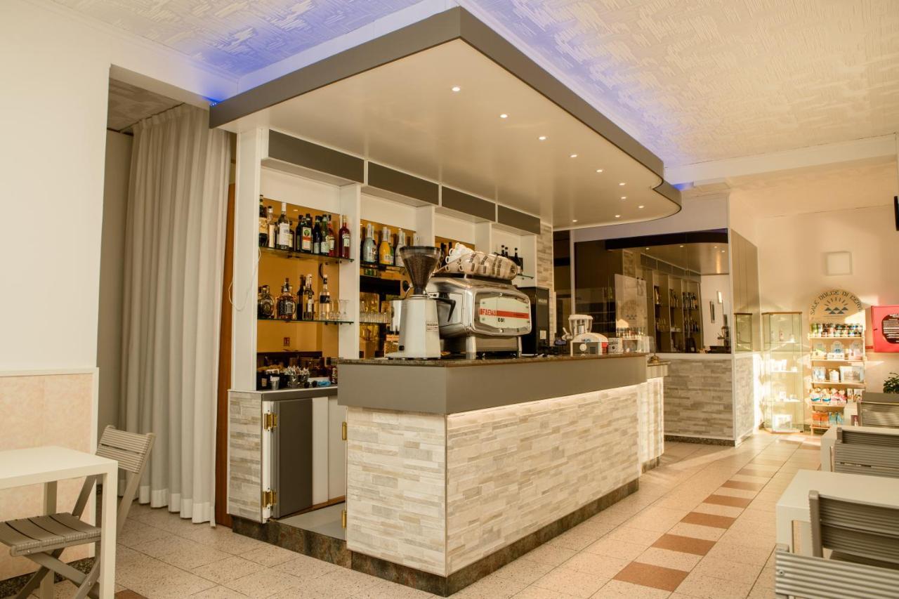 Hotel Lydia チェルヴィア エクステリア 写真